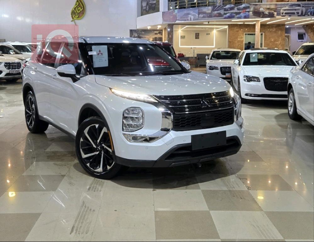 ميتسوبيشي اوتلاندر